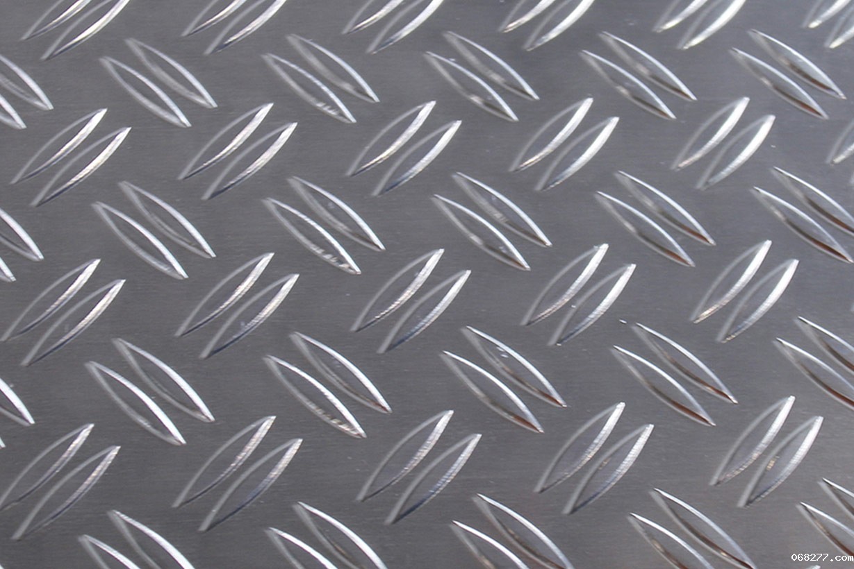 两条筋花纹铝板